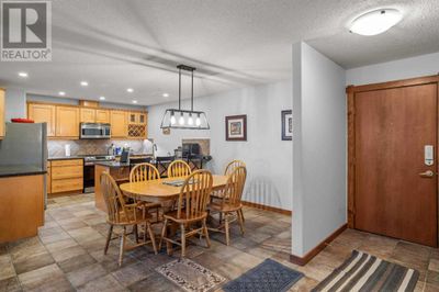 321 - 150 Crossbow Pl, Condo with 2 bedrooms, 2 bathrooms and 2 parking in Canmore AB | Image 2