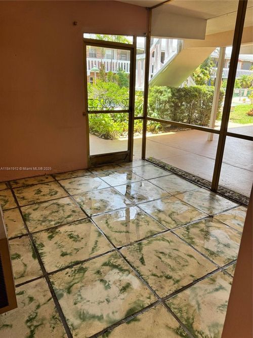 apt-11a-160 Ne 8th Ave, Hallandale Beach, FL, 33009-4409 | Card Image