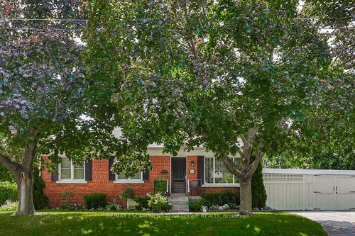 lower-602 Drury Lane, Burlington, ON, L7R2X6 | Card Image