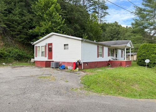 1039 Right Fork Bull Crk, Prestonsburg, KY, 41653-8096 | Card Image