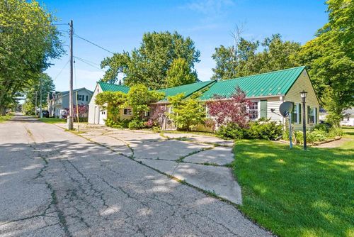1320 State Street, Algoma, WI, 54201 | Card Image