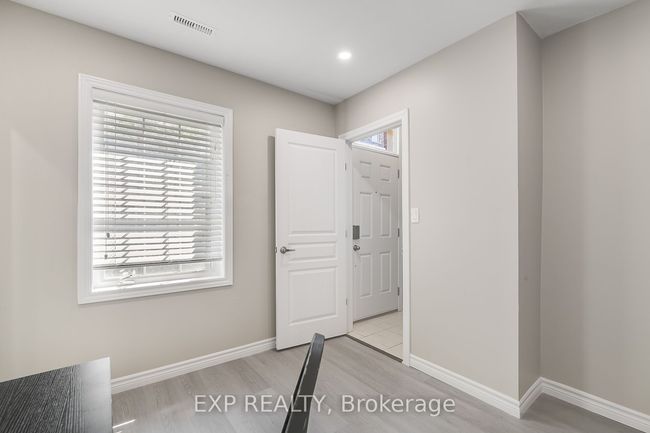 12 Oxfordshire Lane, Condo with 3 bedrooms, 4 bathrooms and 1 parking in Kitchener ON | Image 6