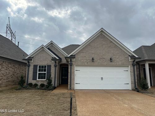 335 Flower Garden Dr, Southaven, MS, 38671-1049 | Card Image