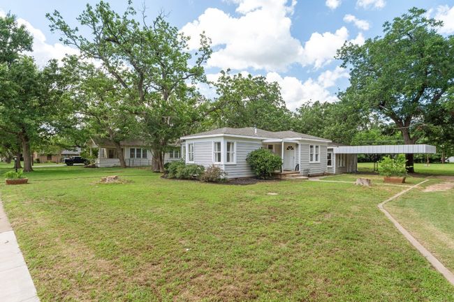 View of house from right corner of lot | Image 27
