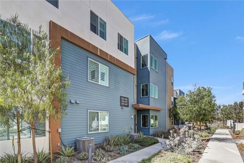 143 Baluster, Irvine, CA, 92618 | Card Image