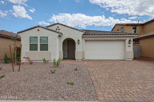 8752 W Medlock Dr, Glendale, AZ, 85305-3468 | Card Image
