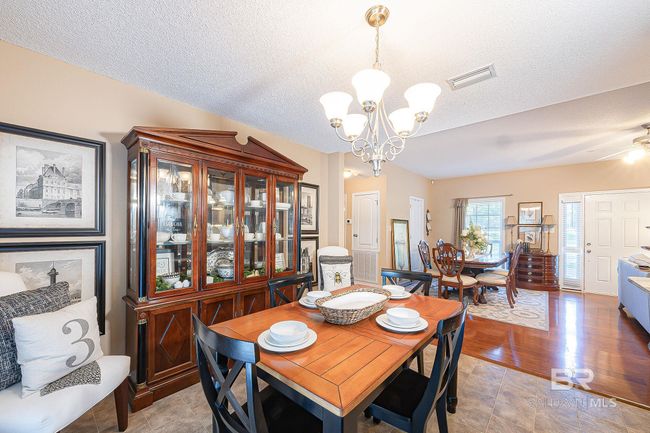 Dining Area | Image 26
