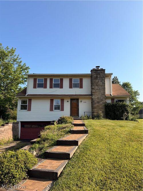 1586 Royalwood Rd, Broadview Heights, OH, 44147-1735 | Card Image