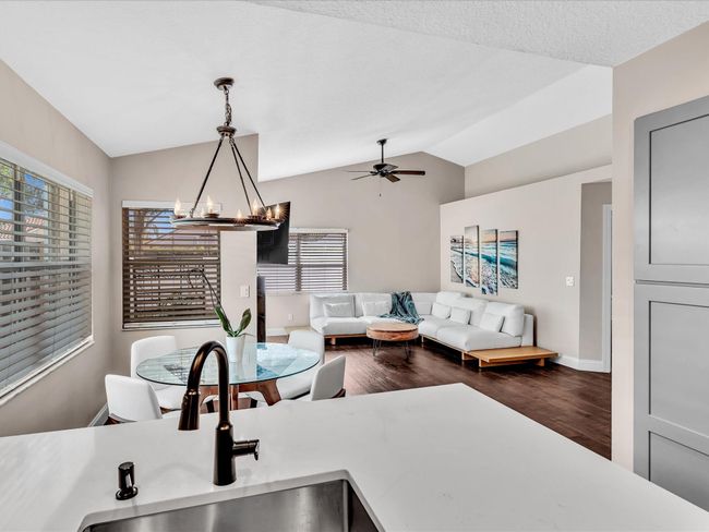2970 Myrtle Oak Cir, House other with 2 bedrooms, 2 bathrooms and null parking in Davie FL | Image 20
