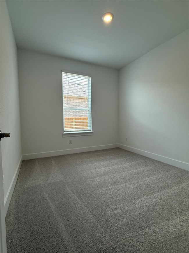 Unfurnished room with carpet flooring, baseboards, and recessed lighting | Image 8