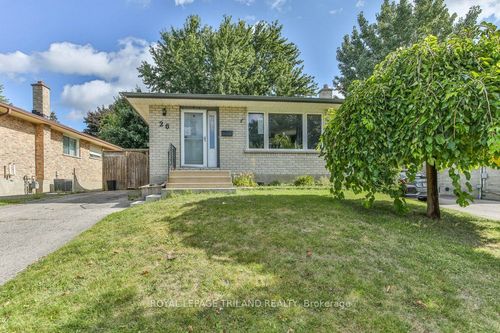 26 Ponderosa Cres, London, ON, N6E2L6 | Card Image