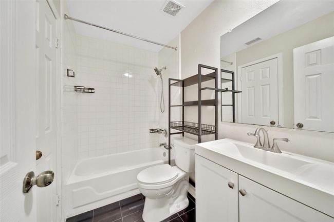 24 W Willowwood Ct, Townhouse with 3 bedrooms, 2 bathrooms and 2 parking in Spring TX | Image 16