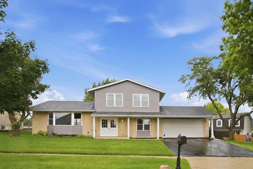 1596 Texas St, Elk Grove Village, IL, 60007-2831 | Card Image