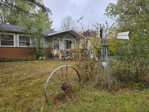 166 W Lowry St, Brooklyn, MI, 49230-9302 | Card Image