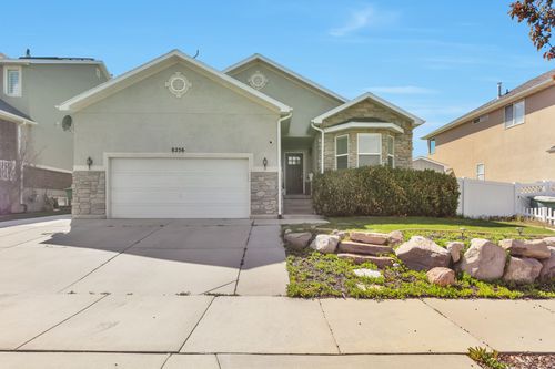 8256 S Imperial Oak Dr, West Jordan, UT, 84081-1817 | Card Image