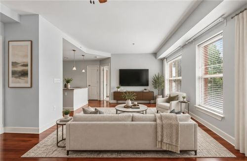 302-200 River Vista Dr, Atlanta, GA, 30339-7628 | Card Image