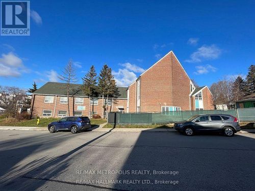 2-233 Westview Boulevard, Toronto (O'Connor-Parkview), ON, M4B3J7 | Card Image