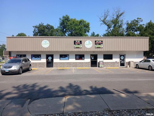 108 N Park St, Sesser, IL, 62884-1328 | Card Image