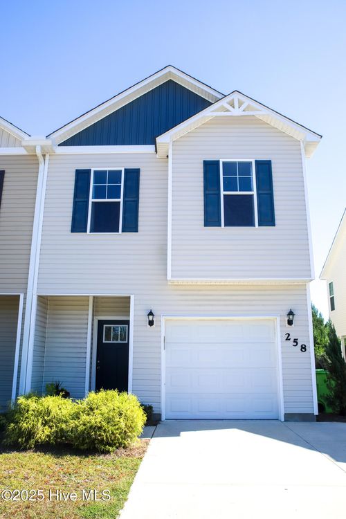 258 Currituck Dr, Holly Ridge, NC, 28445-7526 | Card Image