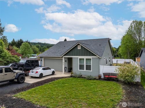 817 B St, Vader, WA, 98593-9724 | Card Image
