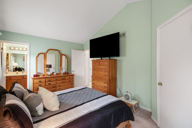 1025 Yorick Path, Condo with 3 bedrooms, 3 bathrooms and null parking in Wixom MI | Image 15