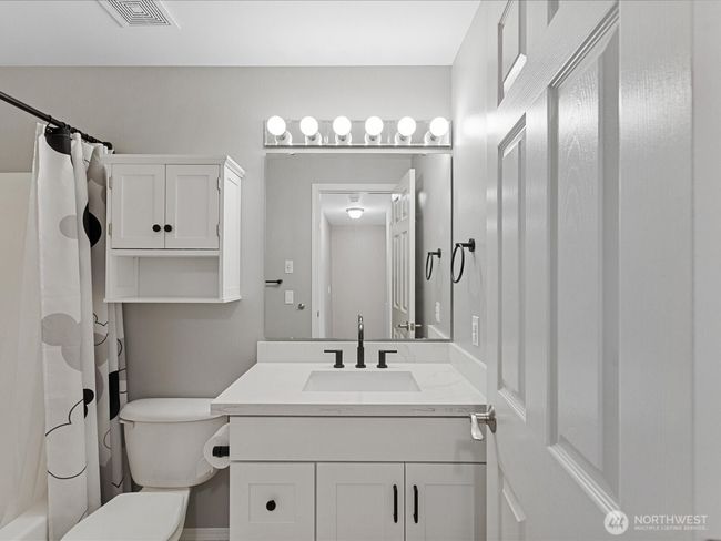 Upstairs full bathroom | Image 26