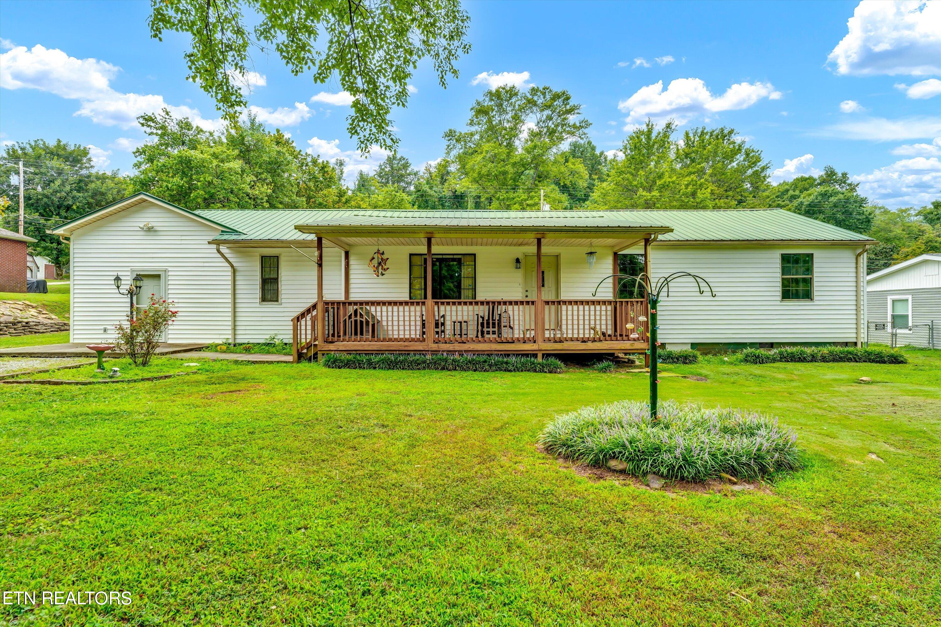 Meadowview Dr, Harriman, TN 37748