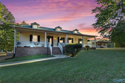 1250 Brashiers Chapel Rd, Arab, AL, 35016-2725 | Card Image