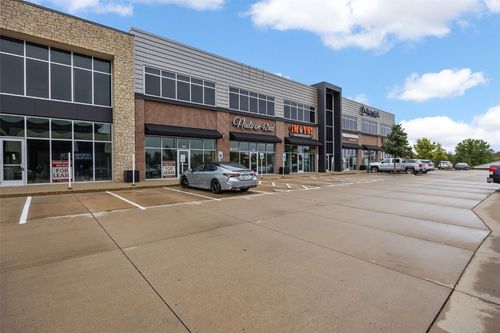 220-4201 42nd St Ne, Cedar Rapids, IA, 52402-7102 | Card Image