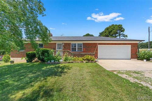 576 Landon Rd, Bourbon, MO, 65441-8222 | Card Image