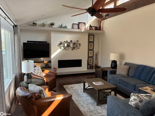 4006 Sycamore Drive, Mount Pleasant, IA, 52641 | Card Image