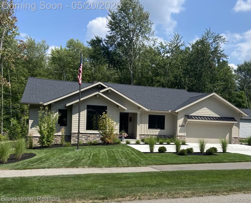 3440 N Squirrel Rd, Auburn Hills, MI, 48326-3947 | Card Image