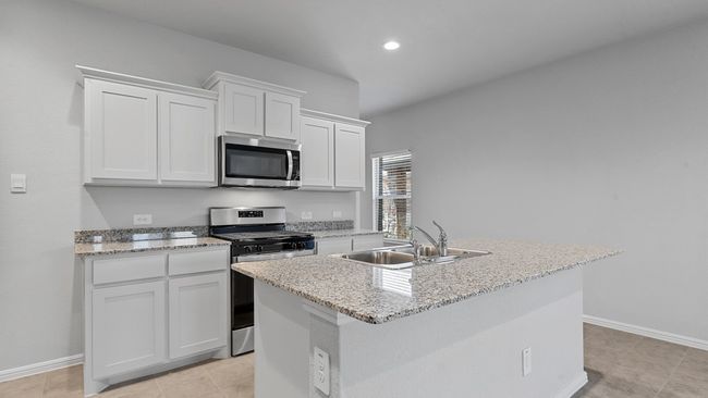 705 Shaded Grove Drive, House other with 3 bedrooms, 3 bathrooms and null parking in Denton TX | Image 5