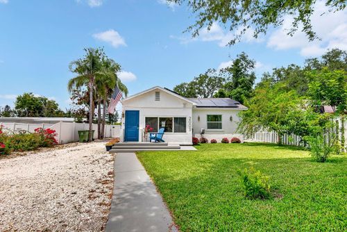 2009 1st Ave E, BRADENTON, FL, 34208-1503 | Card Image