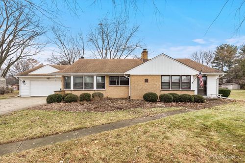 123 Dundee Ave, East Dundee, IL, 60118-1641 | Card Image