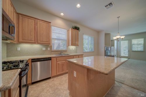 3262 Inwood Pl, Fairfield, CA, 94534-8331 | Card Image
