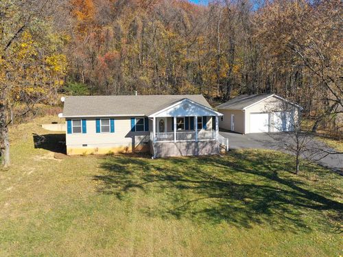 901 Powhatan St, STAUNTON, VA, 24401-4949 | Card Image