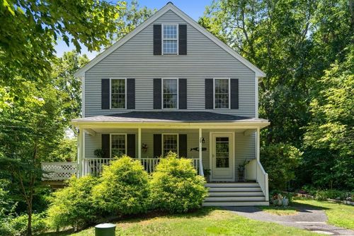 29 Colt Ln, Plymouth, MA, 02360-1403 | Card Image