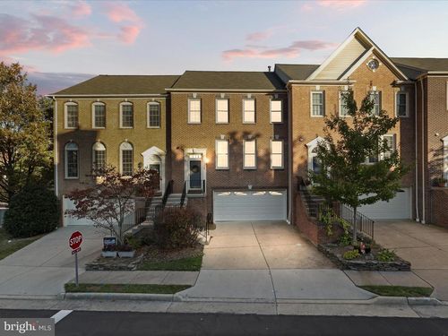 10465 Courtney Dr, FAIRFAX, VA, 22030-8128 | Card Image