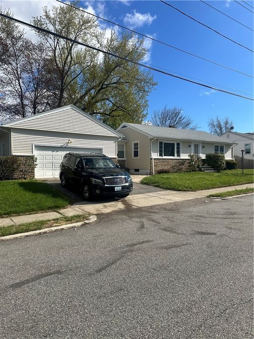 151 Chestnut Hill Ave, Cranston, RI, 02920-6920 | Card Image