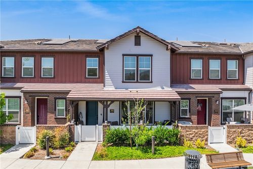 unit-3-300 Farmhouse Dr, Simi Valley, CA, 93065-8514 | Card Image