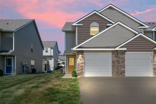 218 N Washington St, Raymore, MO, 64083-7803 | Card Image