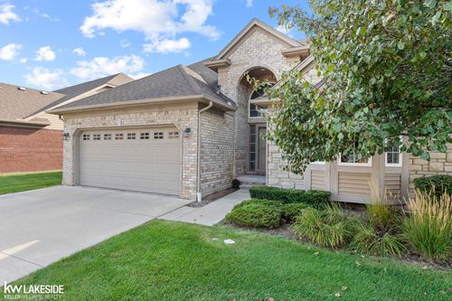 30520 Berghway Trl, Warren, MI, 48092-6333 | Card Image