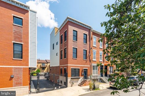 2615 Brown St, PHILADELPHIA, PA, 19130-1801 | Card Image