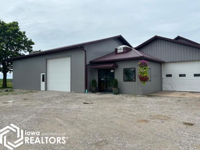 20170 Highway 2, Home with 5 bedrooms, 4 bathrooms and null parking in Bloomfield IA | Image 39