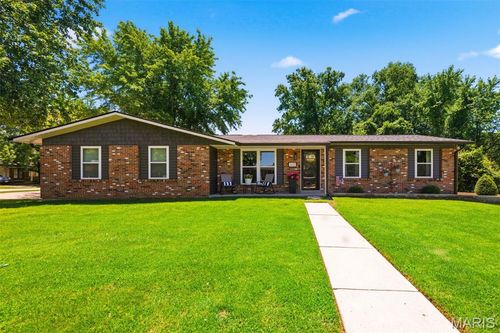 202 Cypress Ct, O Fallon, MO, 63366-1631 | Card Image