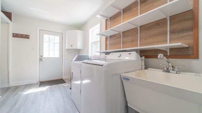 Formal Laundry Room | Image 21