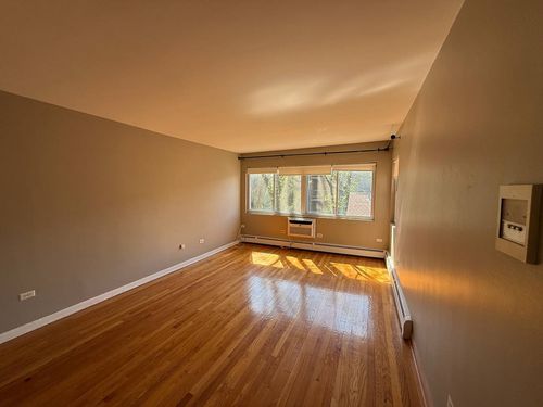 3c-1657 Farwell Ave, Chicago, IL, 60626-3677 | Card Image