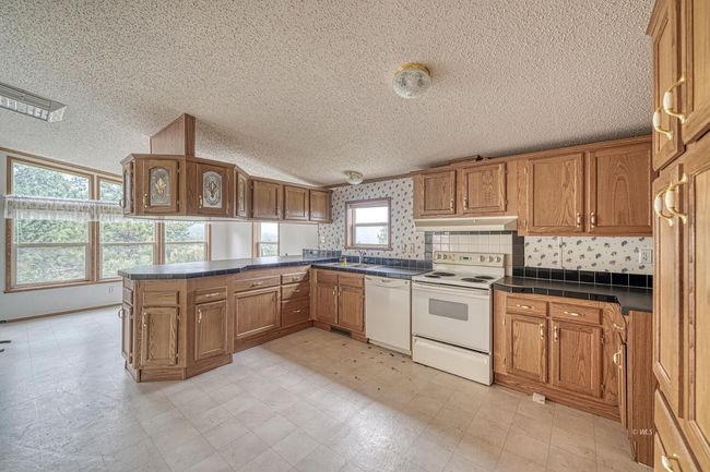 Kitchen | Image 14