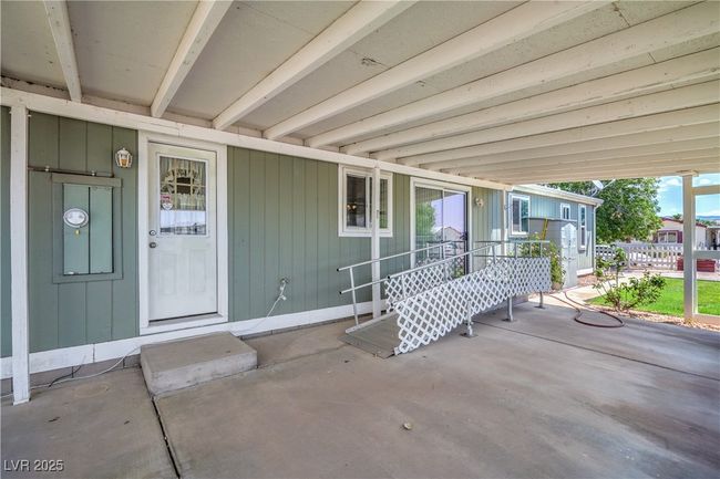 View of property entrance | Image 30